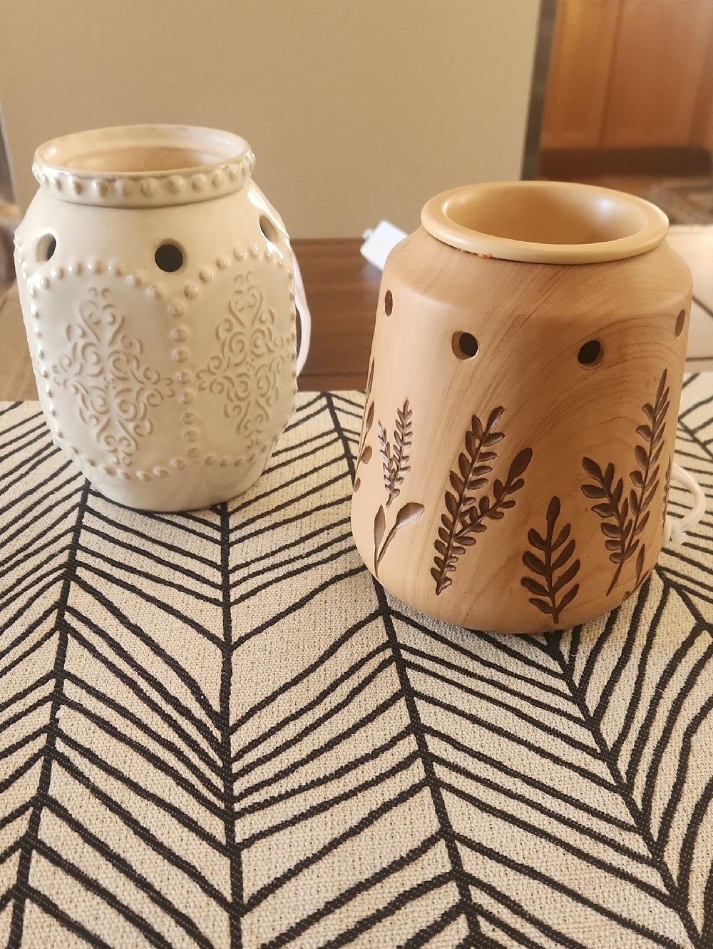 Ceramic & Wood-Effect Home Accent Oil Warmer (Set Of 2)